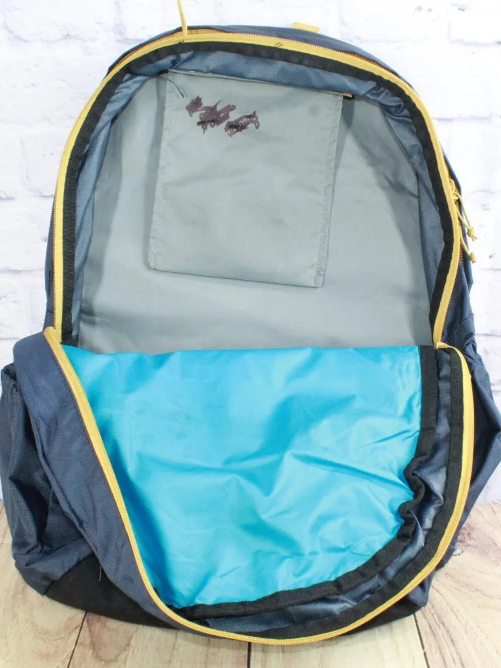 LL Bean Unisex Navy Adult Comfort Carry Portable Locker Pack 42L Hiking Backpack